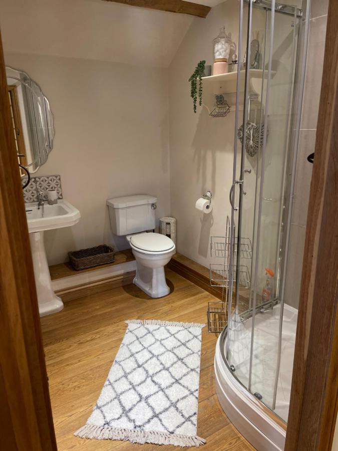 צ'לטנהם The Cider Barn - Spacious First Floor Apartment Set Within Barn Conversion מראה חיצוני תמונה