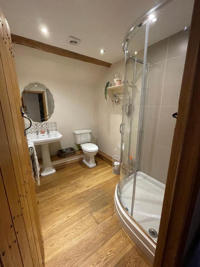 צ'לטנהם The Cider Barn - Spacious First Floor Apartment Set Within Barn Conversion מראה חיצוני תמונה