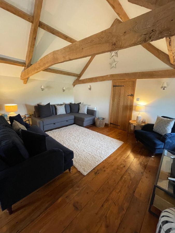 צ'לטנהם The Cider Barn - Spacious First Floor Apartment Set Within Barn Conversion מראה חיצוני תמונה